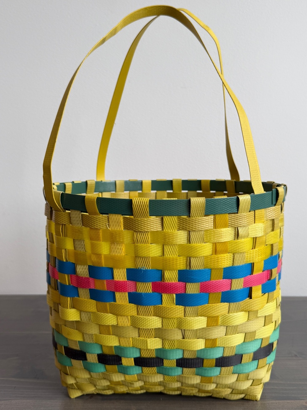 Unique plastic strap tote